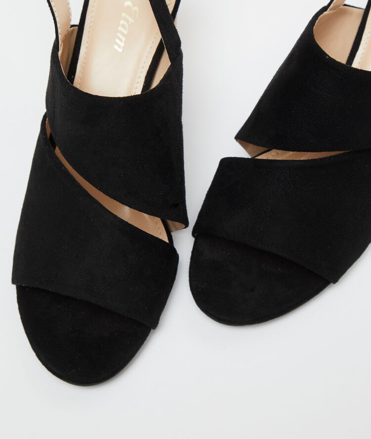 Sandalias de talón efecto ante negro.