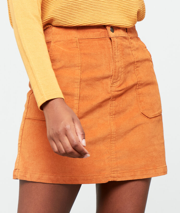 Falda trapecio efecto terciopelo c.c.ocre.