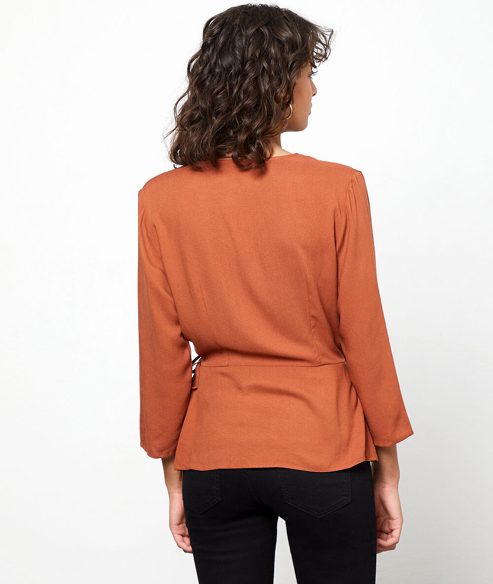 Blusa cruzada tierra.