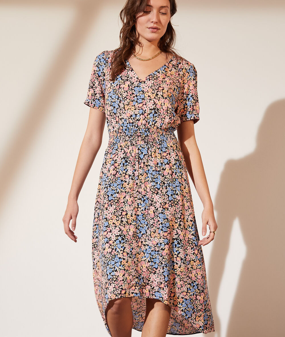 Vestido largo estampado floral negro.