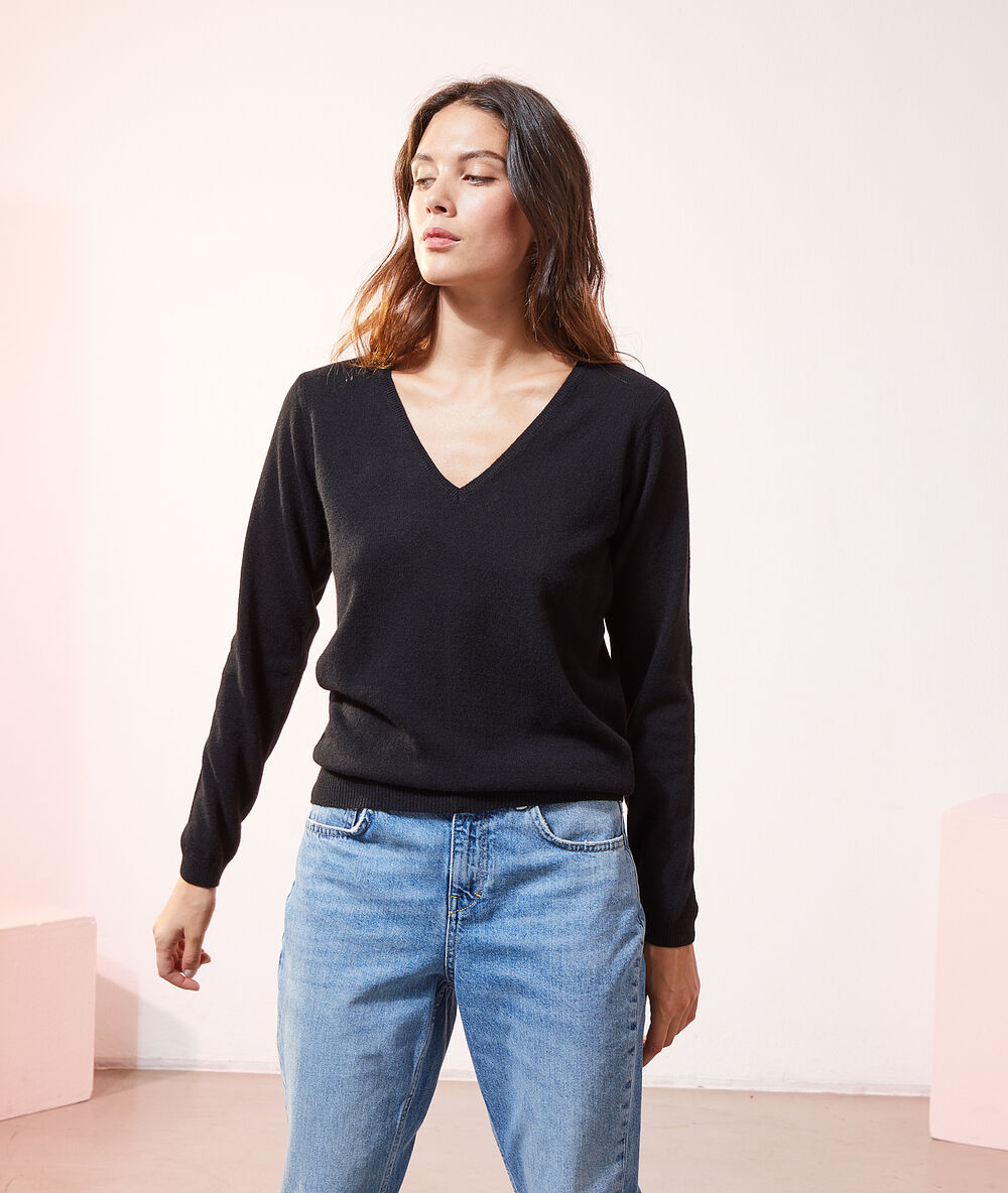 Jersey de cachemira, escote en v negro.