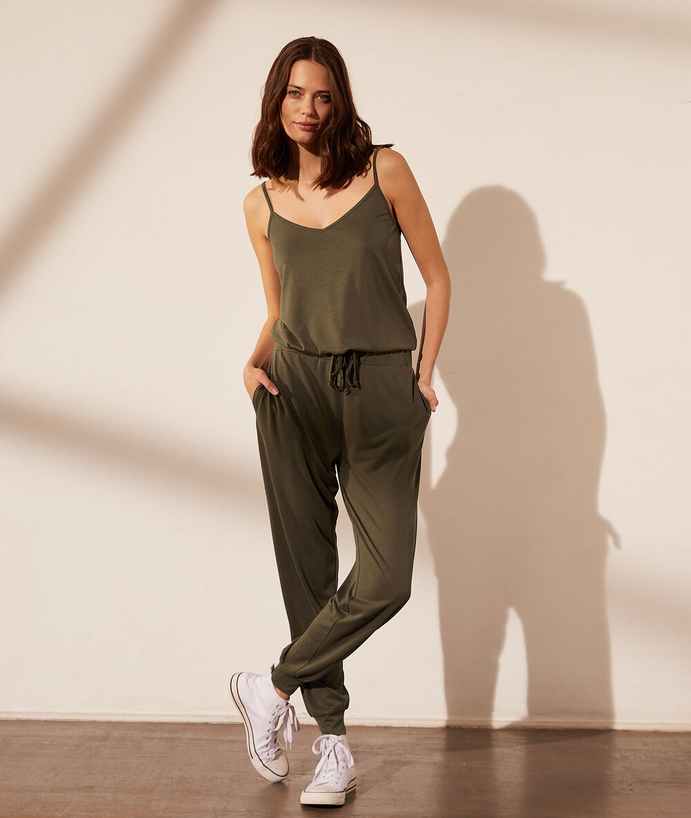 Pantalón jogger c.kaki.