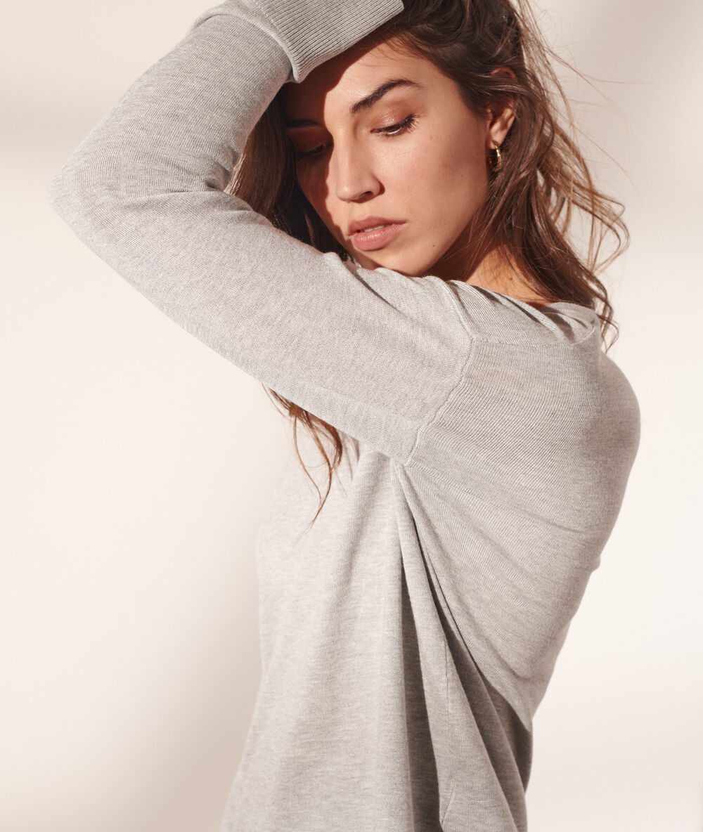 Jersey de punto fino c.gris jaspeado.