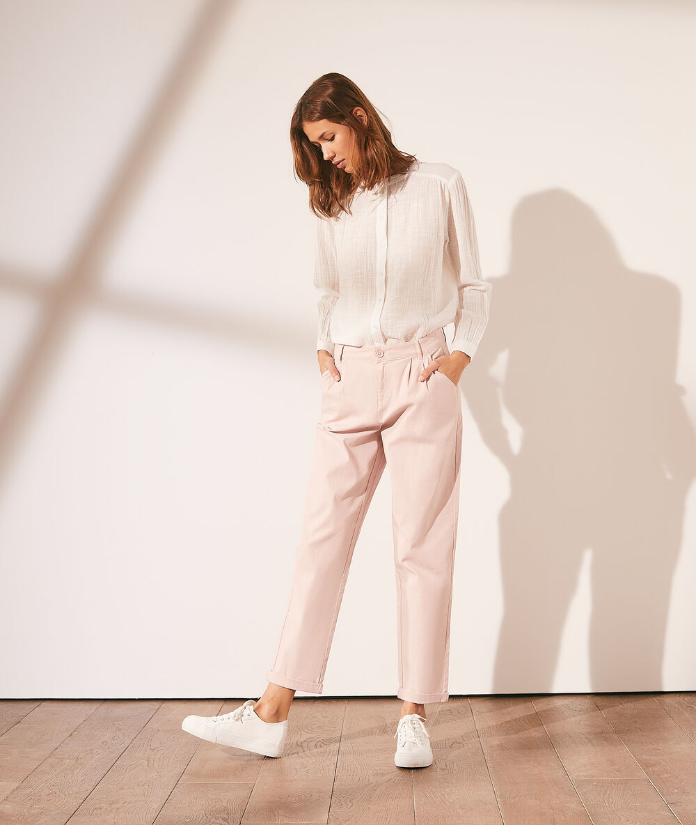 Pantalón chino maquillaje.
