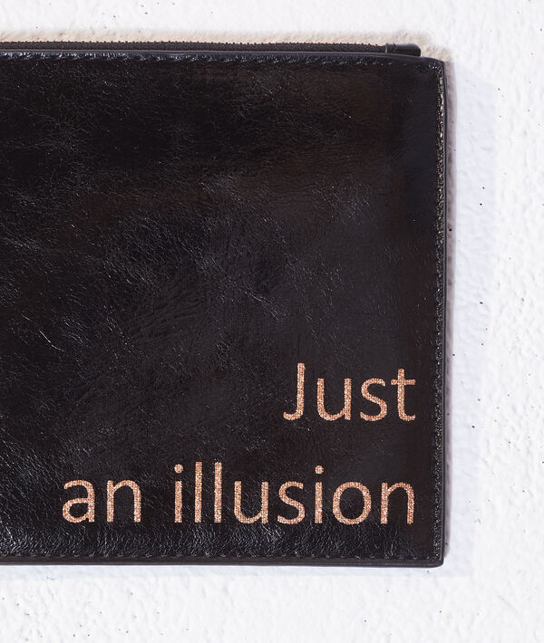 Cartera 'just an illusion' Cartera 'just an illusion'