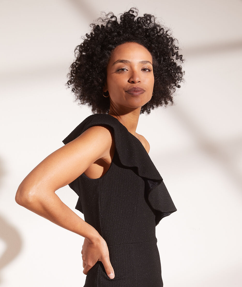 Vestido con volante 2 en 1 negro.
