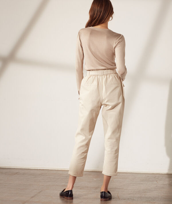 Pantalón talle alto con cinturón Pantalón talle alto con cinturón