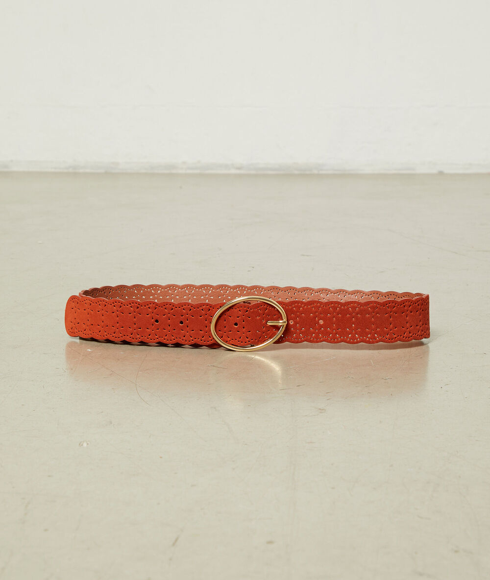 Cinturón perforado rojo teja.