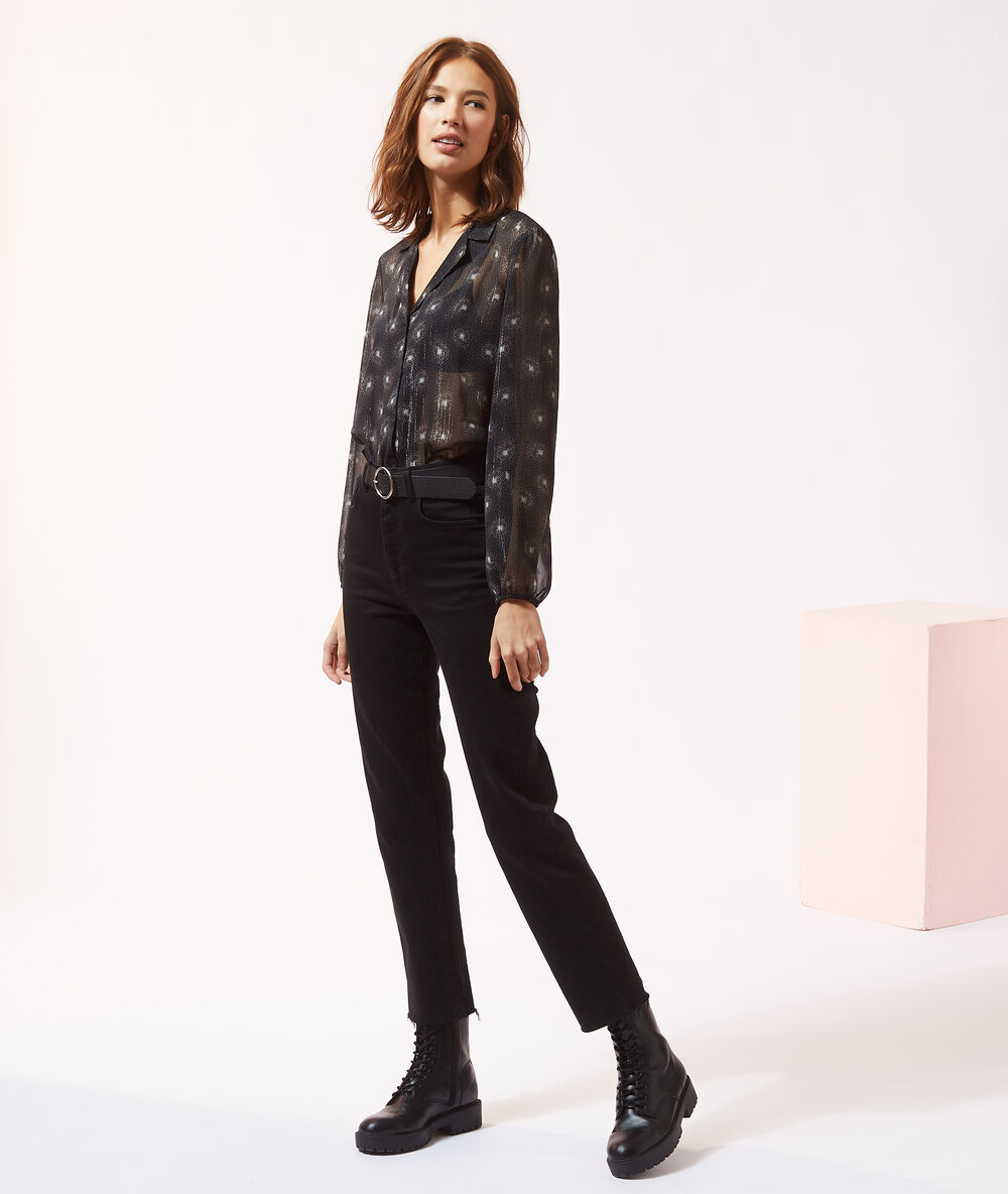 Camisa estampada negro.