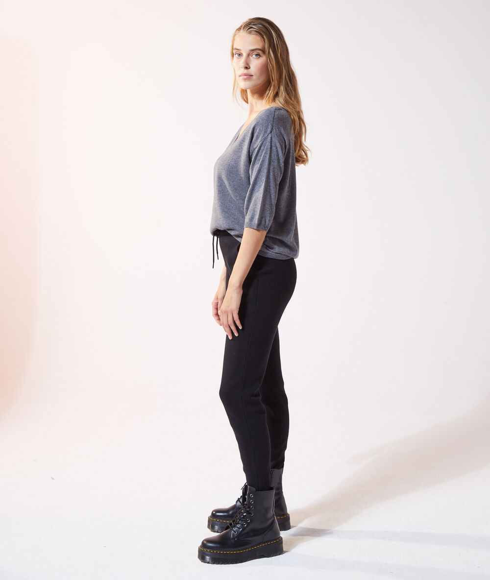 Jersey fino escote en v c.gris jaspeado.