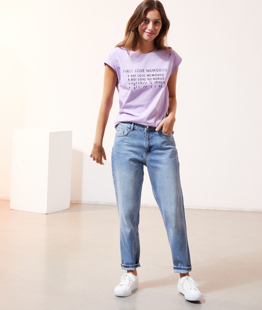 Camiseta 'stronger together' berenjena.