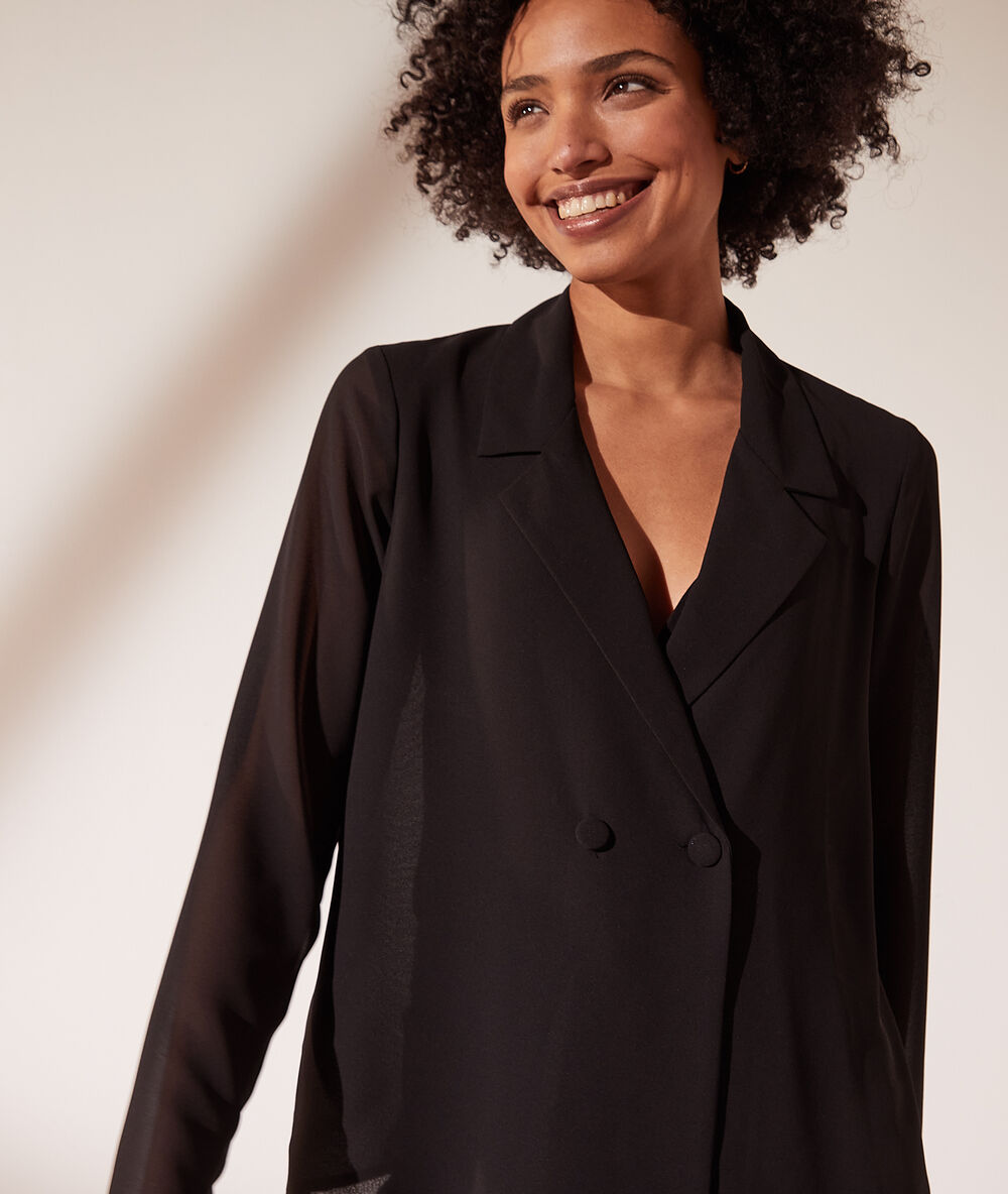 Camisa cruzada tipo americana negro.