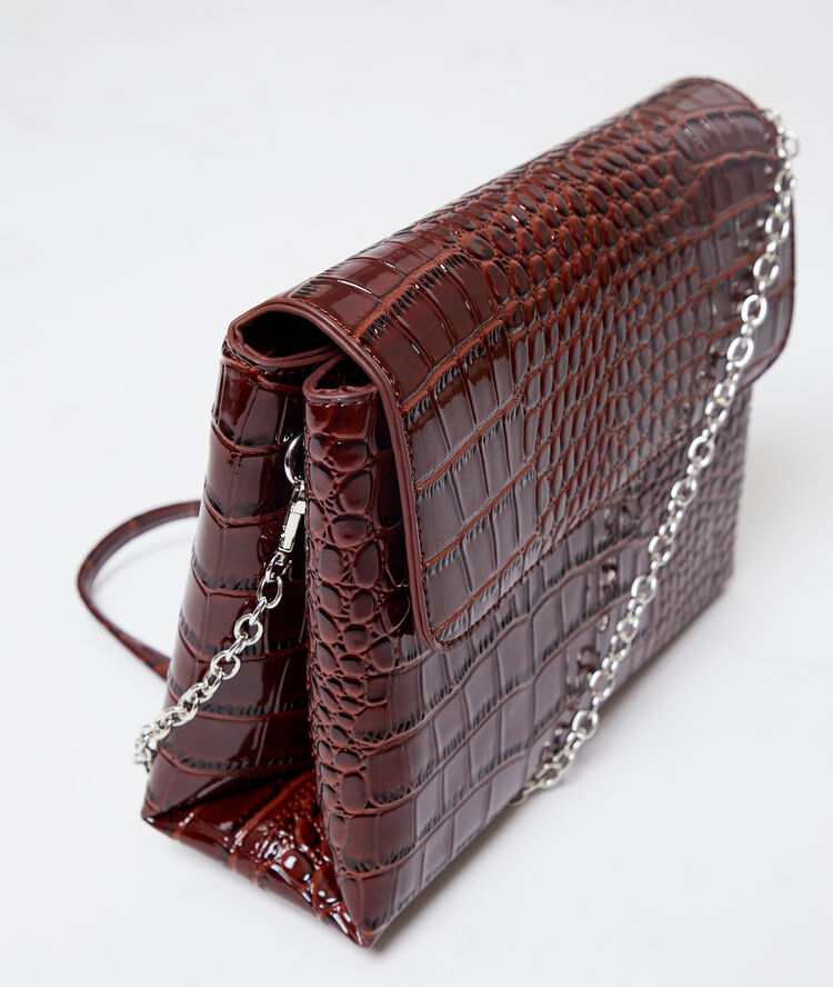 Bolso bandolera efecto cocodrilo chocolate.