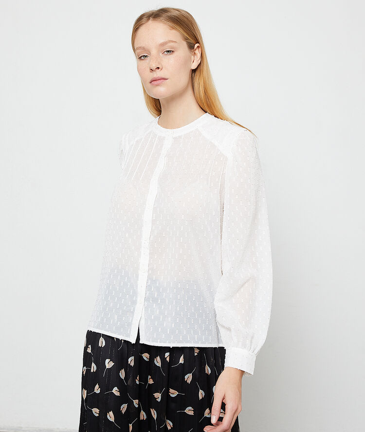 Camisa de plumetis crudo.