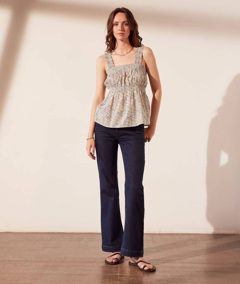 Top con fruncidos tejido liberty celadón.