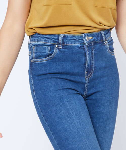 Vaquero ajustado denim.