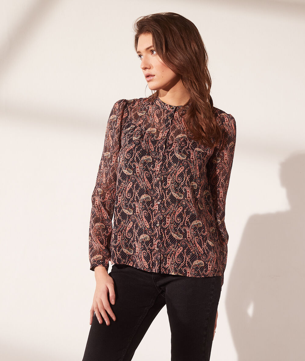 Camisa semitransparente negro.