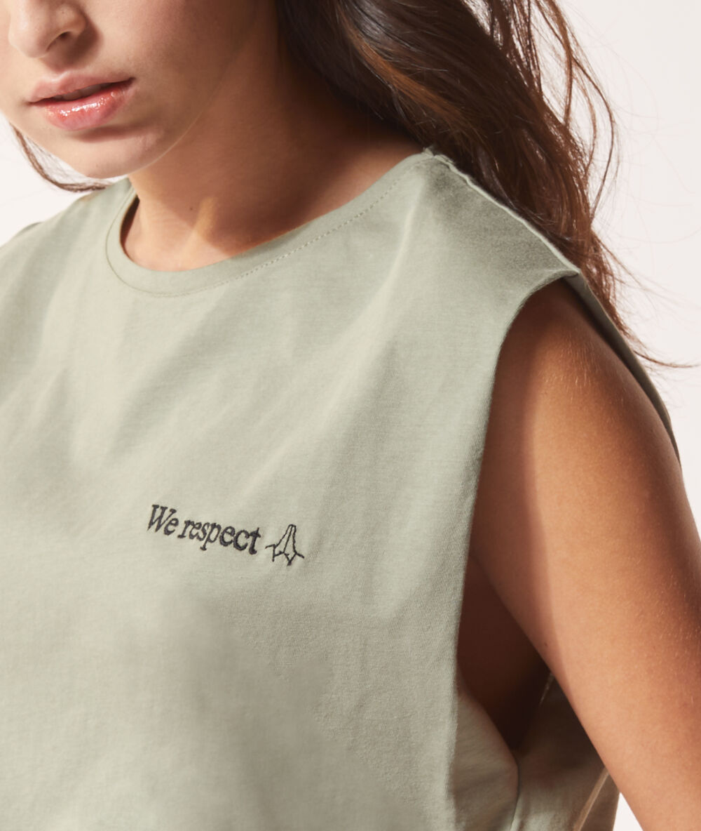 Camiseta ‘we respect’ caqui claro.