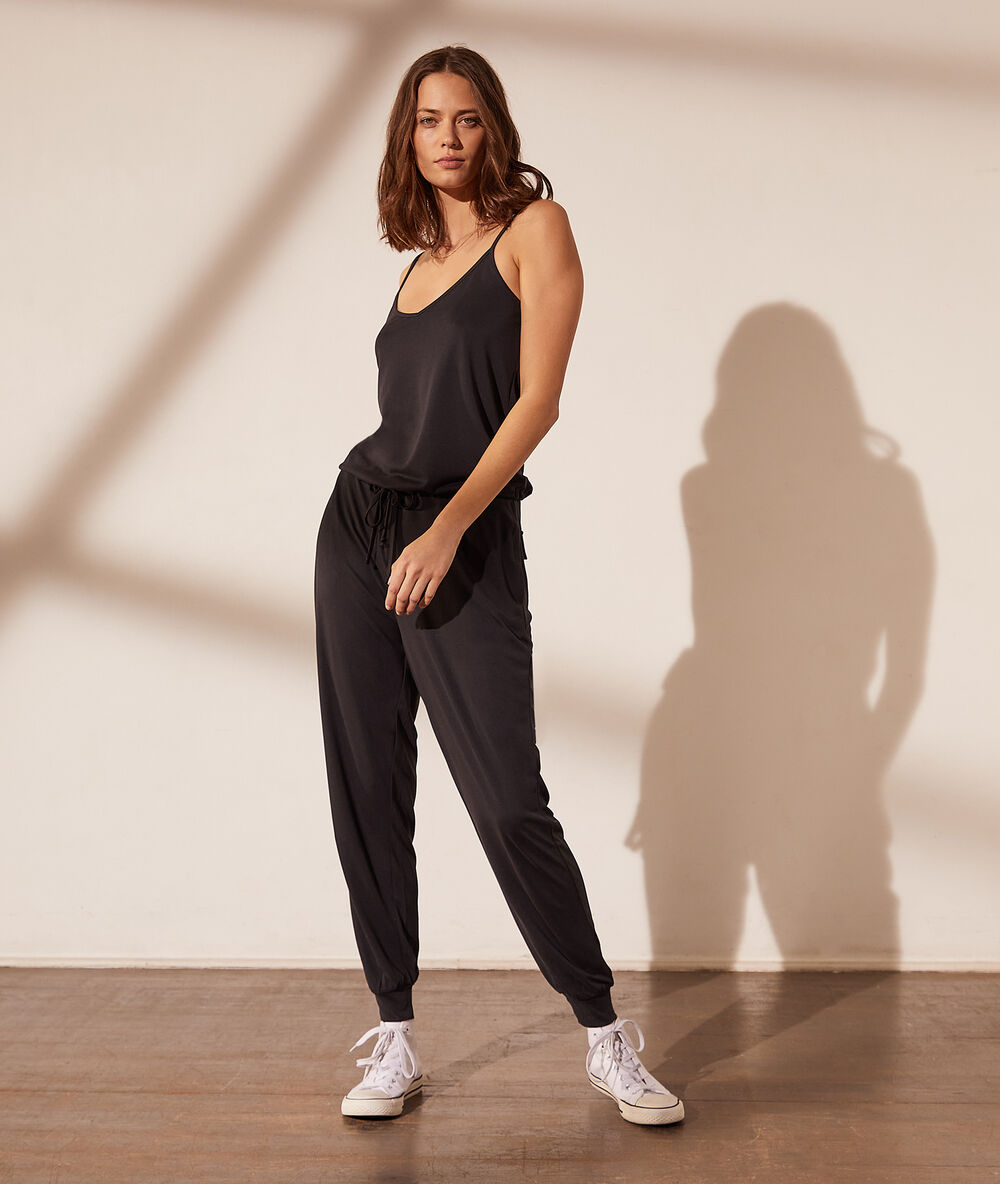 Top tirantes ajustables negro.