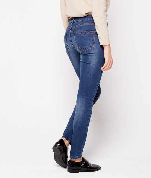 Pantalón vaquero estrecho Pantalón vaquero estrecho