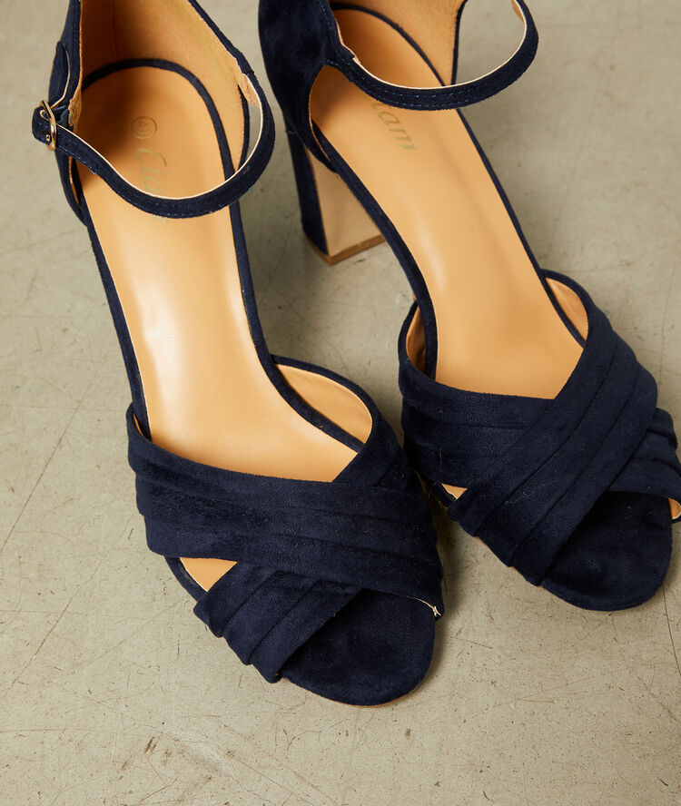 Sandalias de talón efecto ante azul marino.