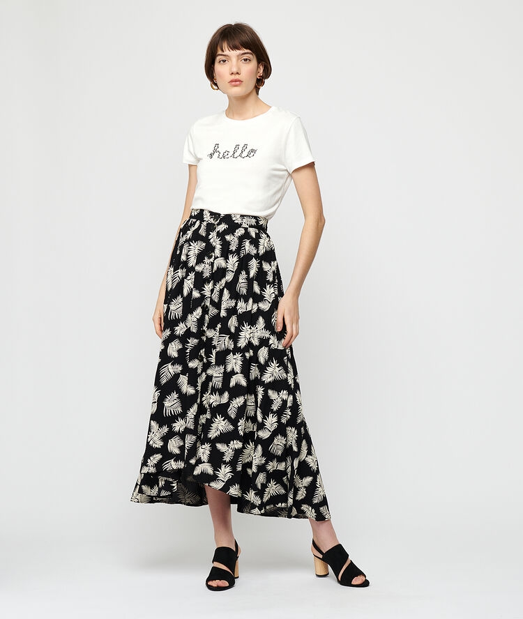 Falda larga estampado hojas negro.