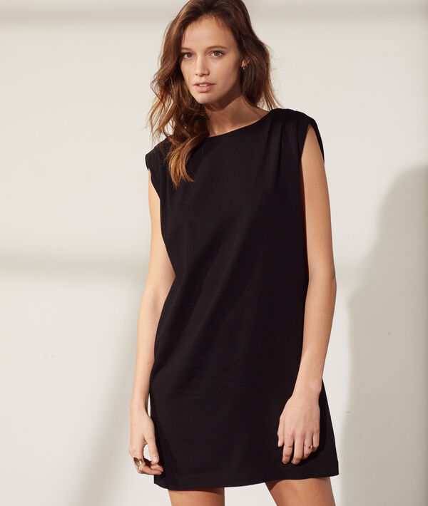 Vestido recto con hombreras Vestido recto con hombreras