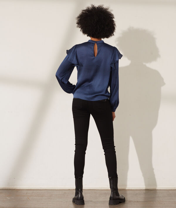 Blusa con volantes Blusa con volantes