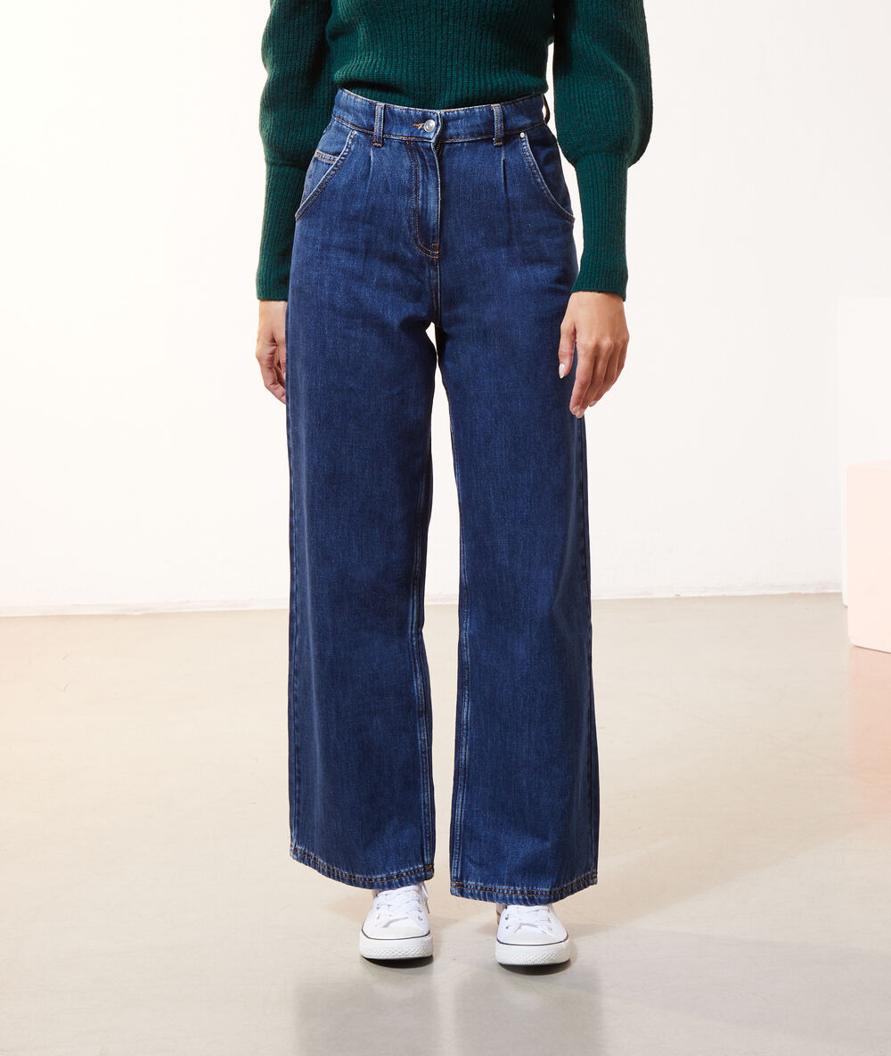 Pantalón vaquero ancho azul.