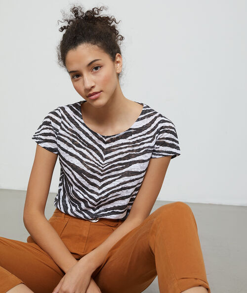 Camiseta estampado cebra negro.