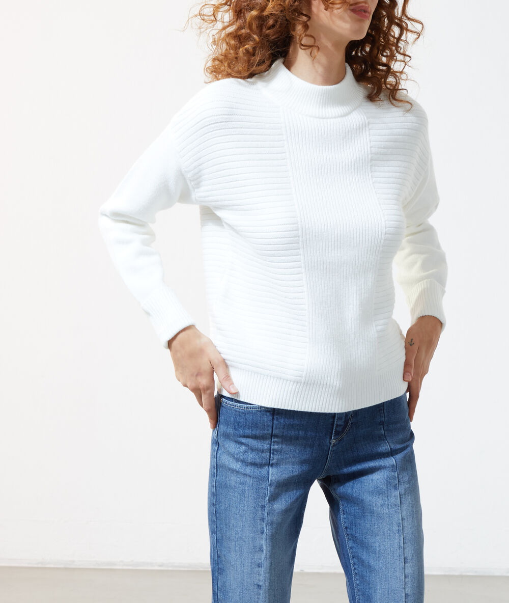 Jersey de cuello alto crudo.