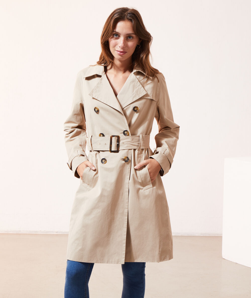 Trench con cinturón c.camel claro.