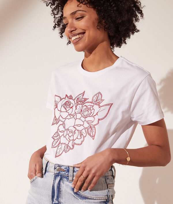 Camiseta bordados florales Camiseta bordados florales