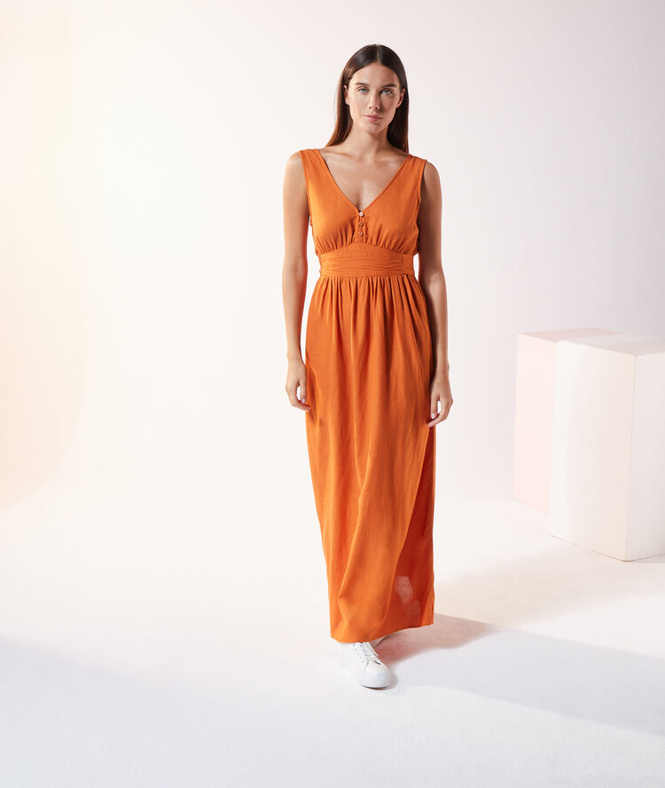 Vestido largo, espalda escote cruzado naranja.