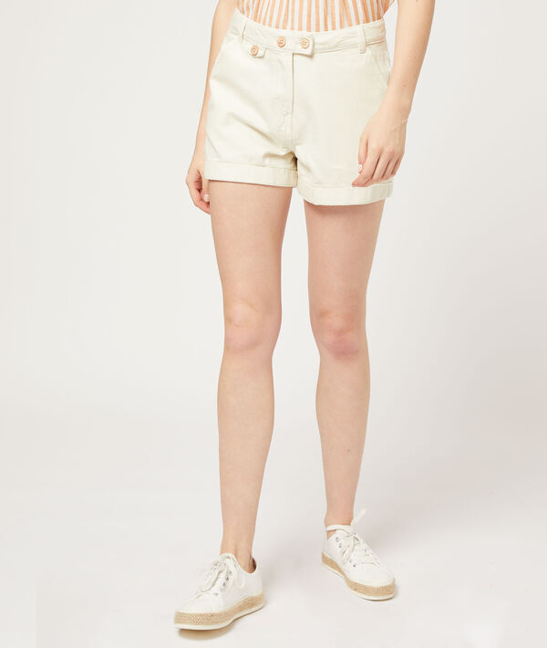 Pantalón corto con pinzas Pantalón corto con pinzas