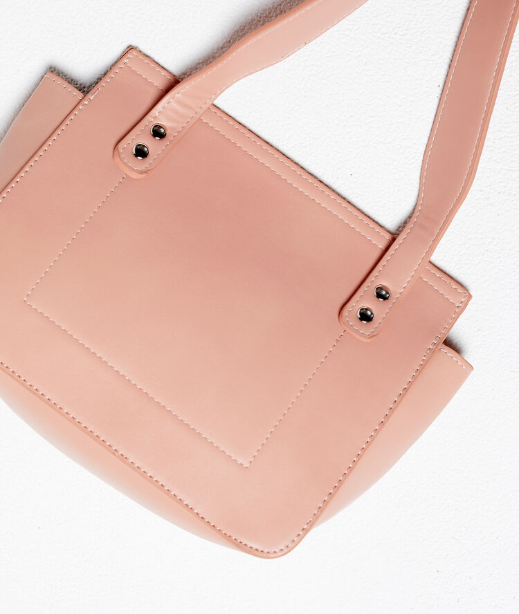 Bolso tipo sobre crudo.