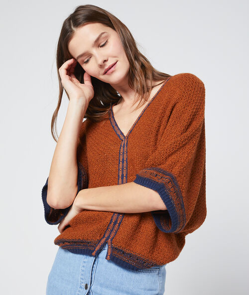 Jersey oversized de punto grueso marrón.