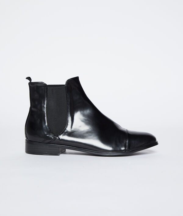 Botines planos efecto charol Botines planos efecto charol