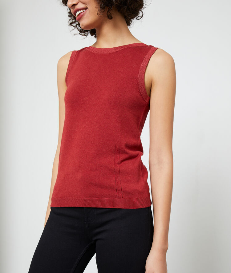 Top de punto fino rojo.