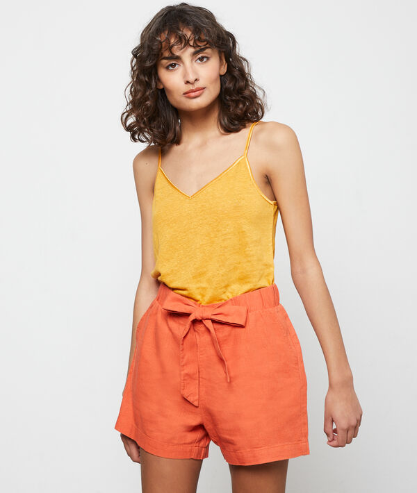 Pantalón corto con lazada Pantalón corto con lazada