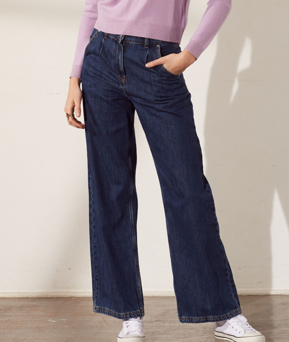 Jersey de punto escote en v lila.