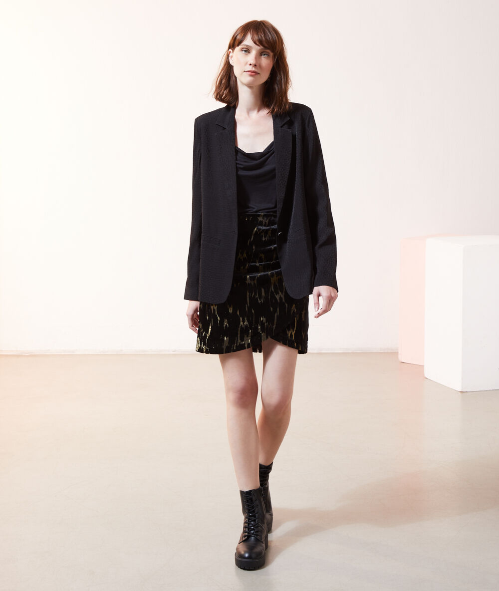 Veste droite jacquard noir.