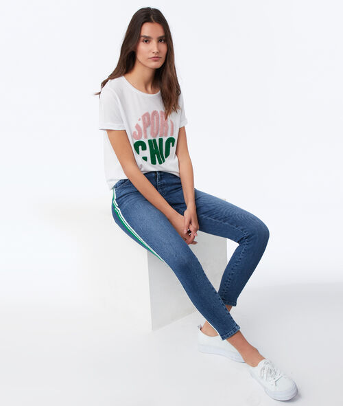 Camiseta letras con texturas Camiseta letras con texturas
