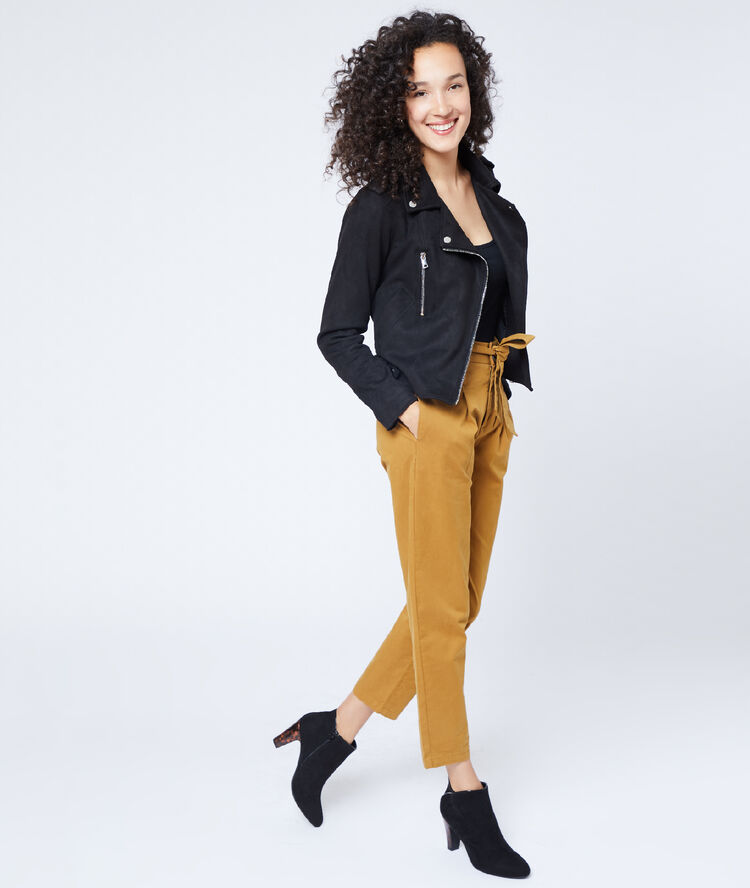 Chaqueta motera efecto ante negro.