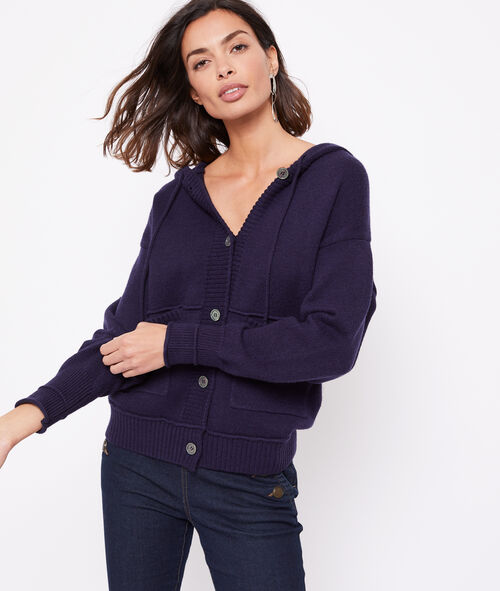 Chaqueta con capucha de punto grueso Chaqueta con capucha de punto grueso