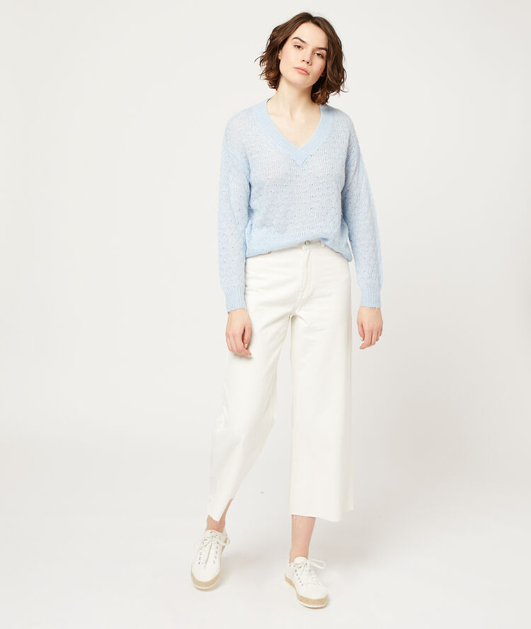 Jersey de punto azul cielo.