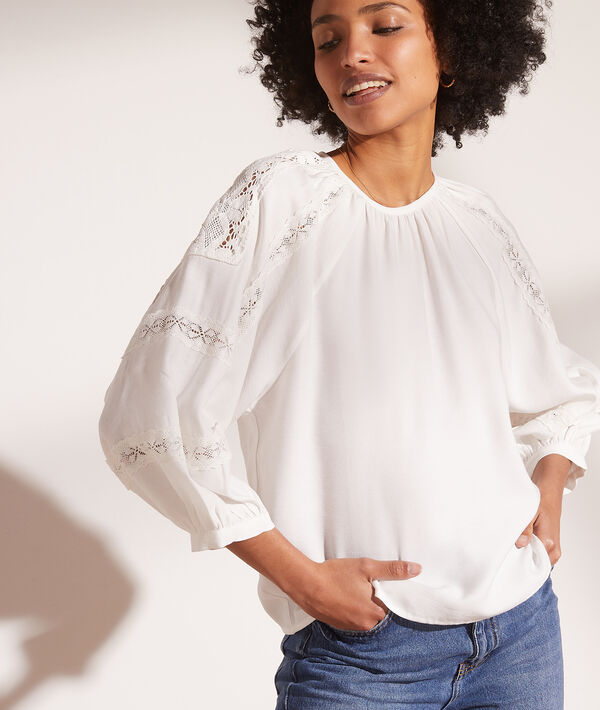Blusa motivos de encaje Blusa motivos de encaje