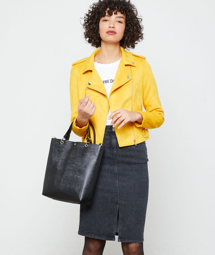 Bolso capazo efecto serpiente negro.