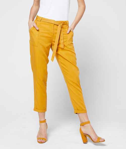 Pantalón alto con cinturón de Tencel Pantalón alto con cinturón de Tencel
