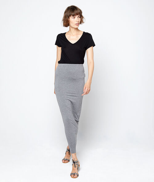 Falda lápiz larga gris.